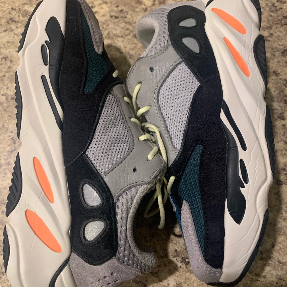 Used Yeezy Boost 700 V1 Kids Wave Runner lightly used size 2